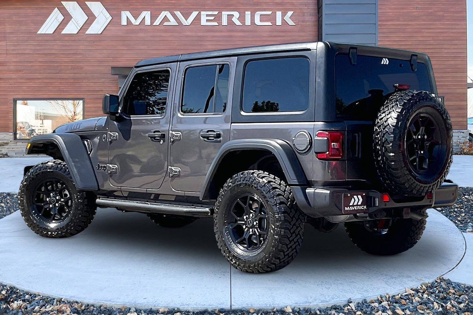 Used 2025 Jeep Wrangler Unlimited Sport AWD/4WD image 4