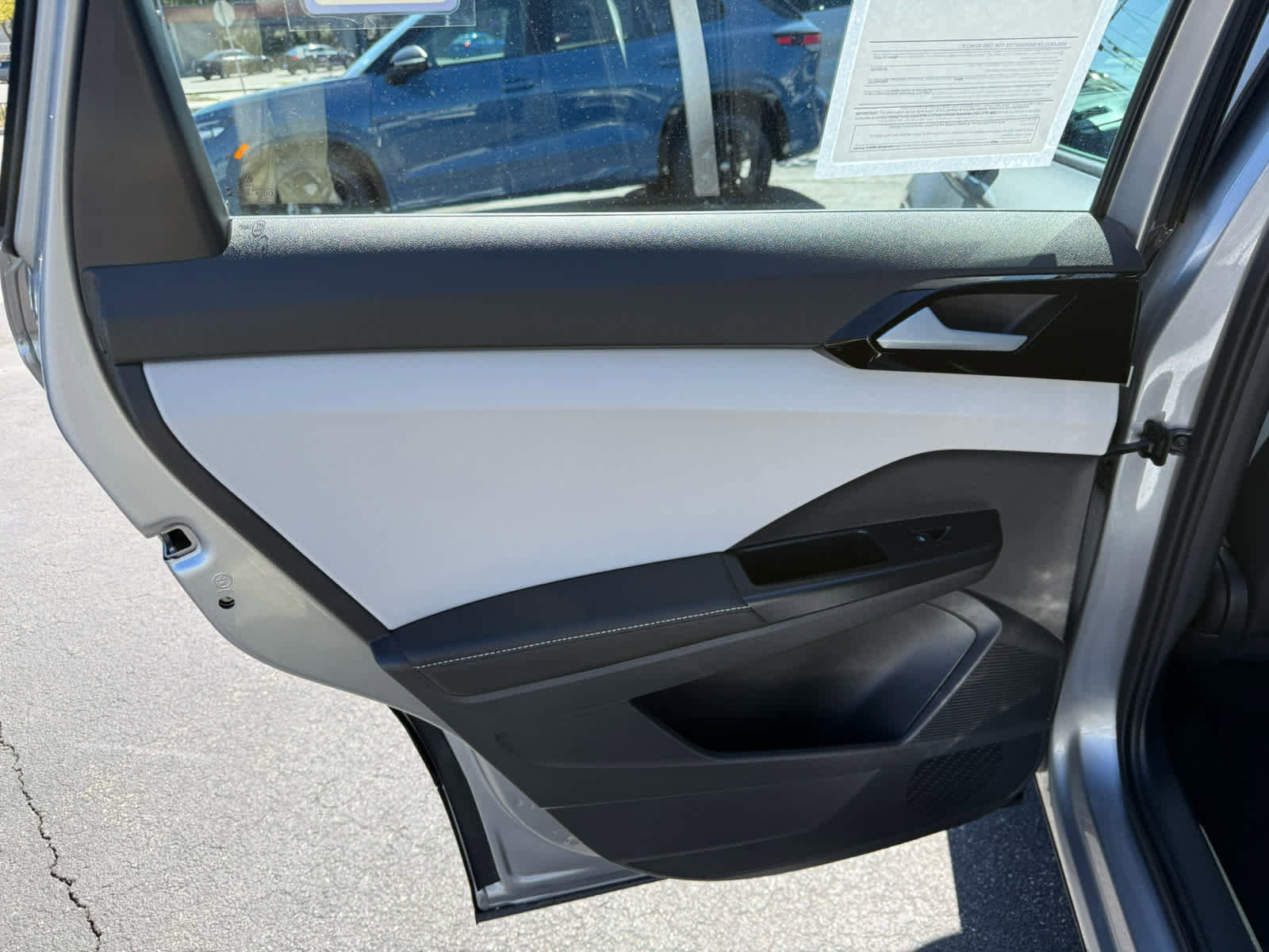 Certified 2025 Volkswagen Taos S AWD/4WD image 15