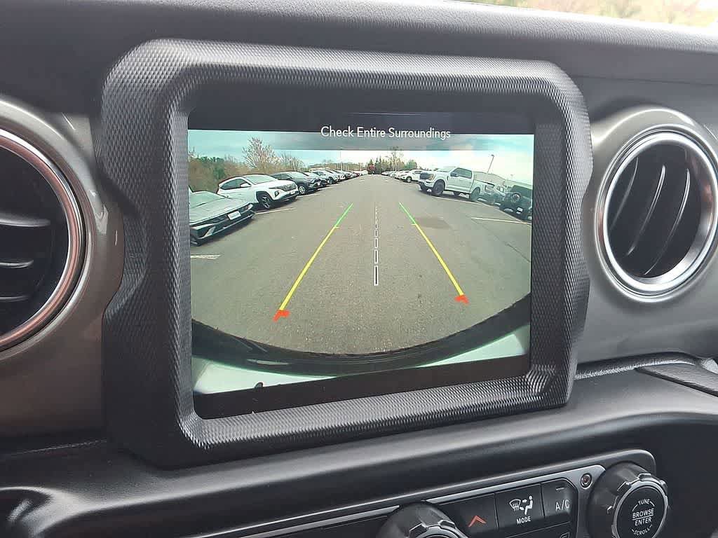 Used 2022 Jeep Wrangler Unlimited Sahara w/ LED Lighting Group AWD/4WD image 14