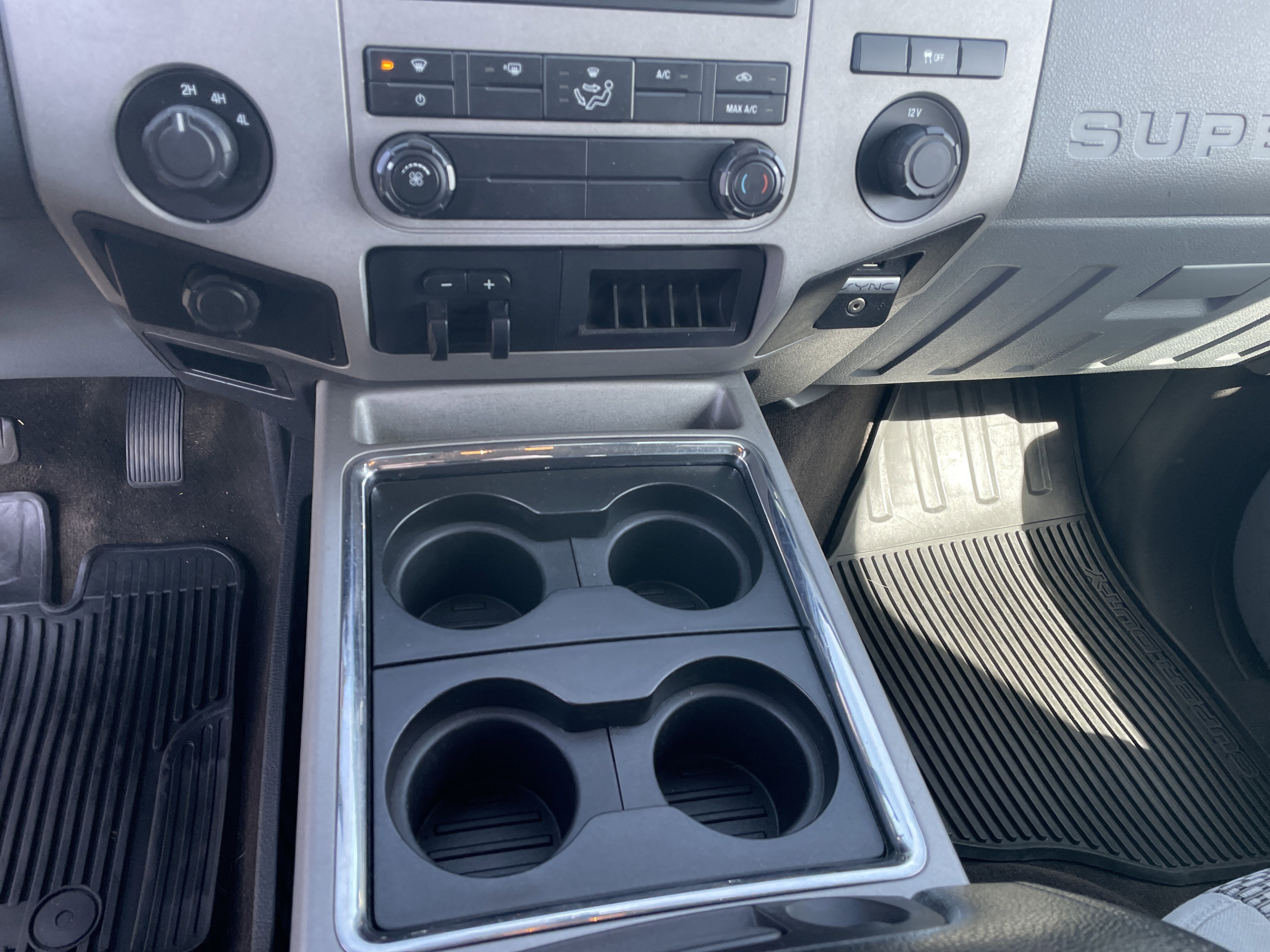 Used 2015 Ford F250 XLT w/ XLT Premium Package image 16