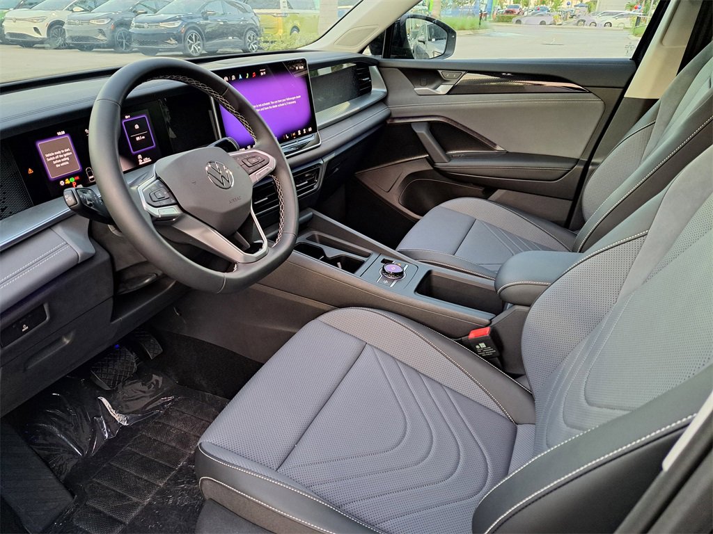 New 2026 Volkswagen Tiguan SE image 7