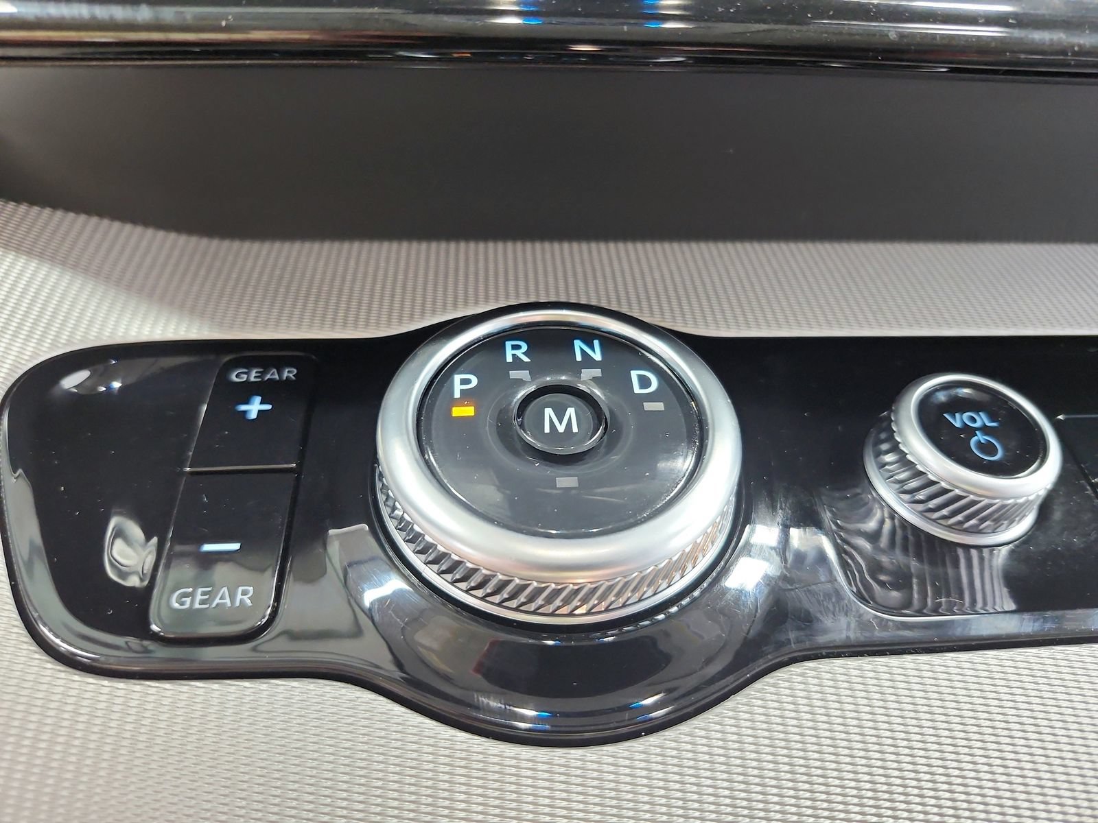 Used 2025 Ford Expedition Active AWD/4WD image 29