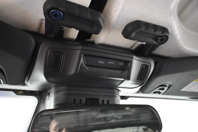 Used 2025 Jeep Wrangler Unlimited Sahara AWD/4WD image 26