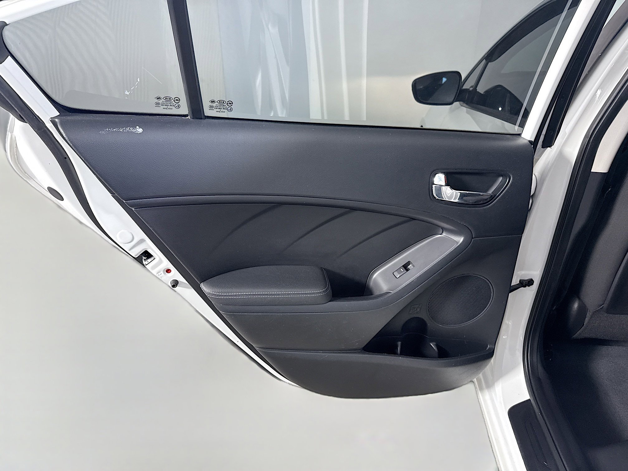 Used 2017 Kia Forte S FWD image 25