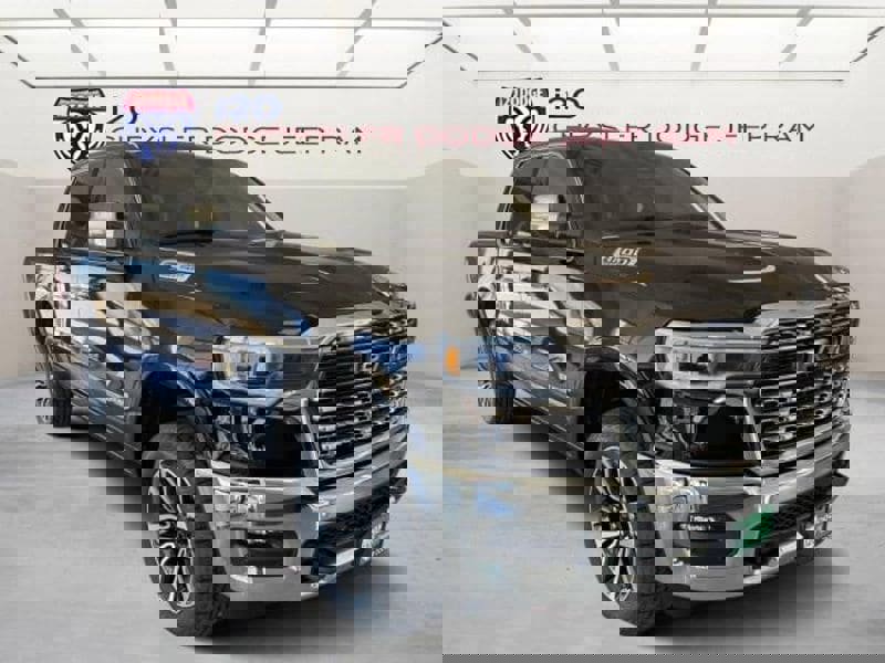 New 2025 RAM 1500 Limited w/ Off Road Group