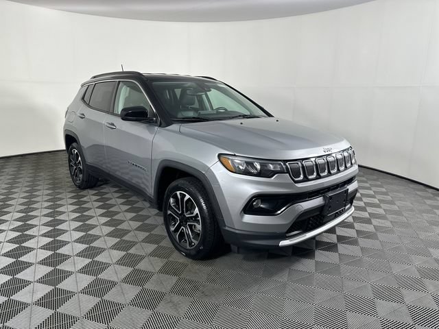 Used 2022 Jeep Compass Limited AWD/4WD image 2
