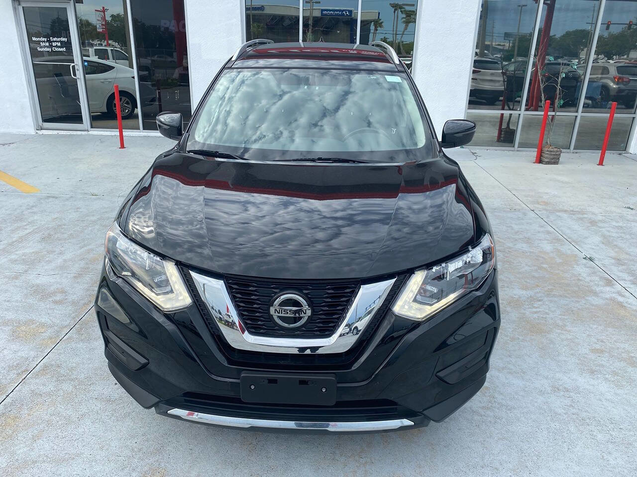 Used 2018 Nissan Rogue SV AWD/4WD image 7