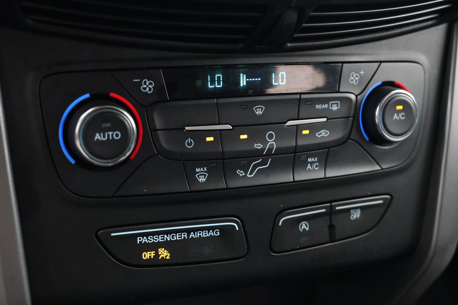 Used 2017 Ford Escape SE AWD/4WD image 19