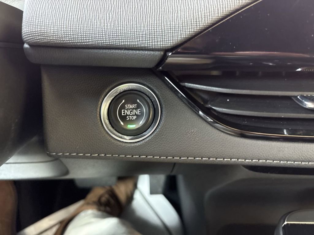 Certified 2025 Buick Enclave Preferred image 17