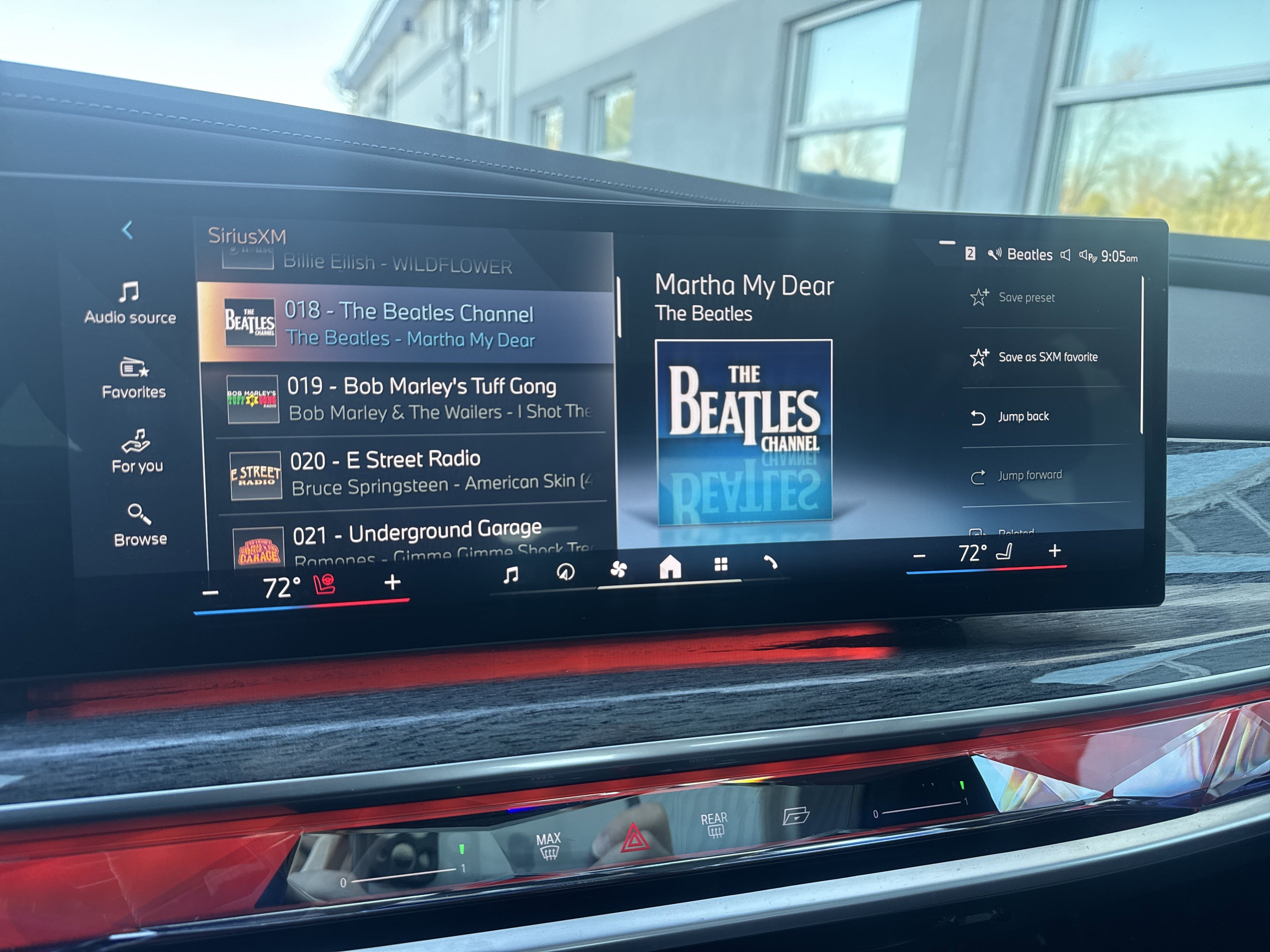 Used 2023 BMW 760i xDrive image 25