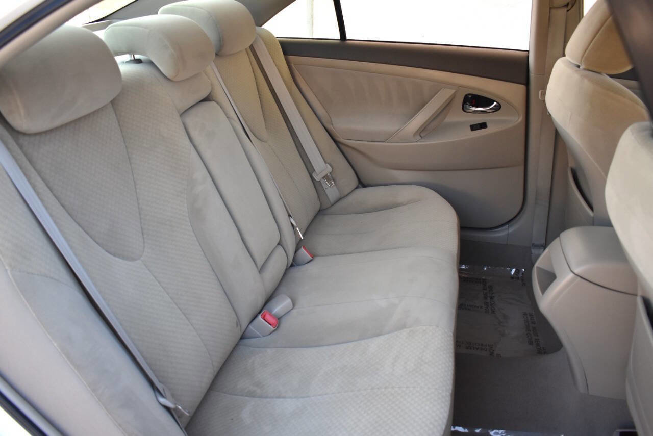 Used 2007 Toyota Camry LE image 33