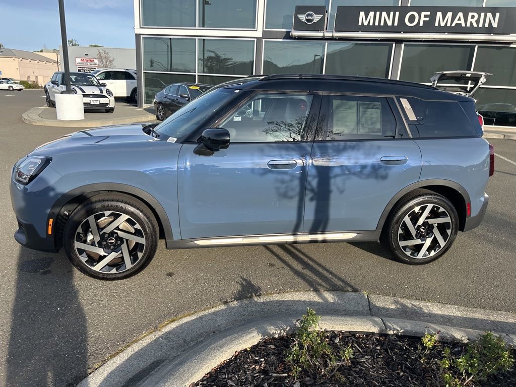 Used 2025 MINI Cooper Countryman S image 2