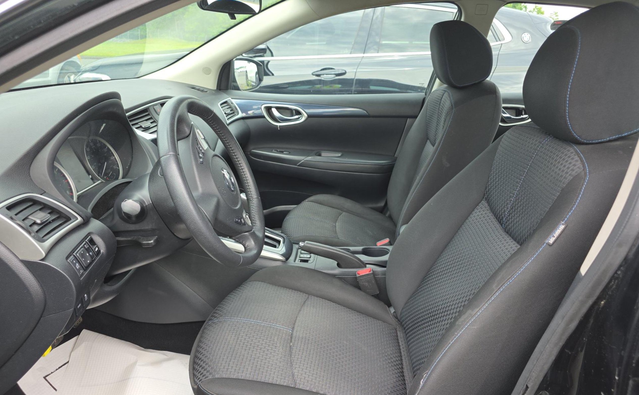 Used 2019 Nissan Sentra SR FWD image 6