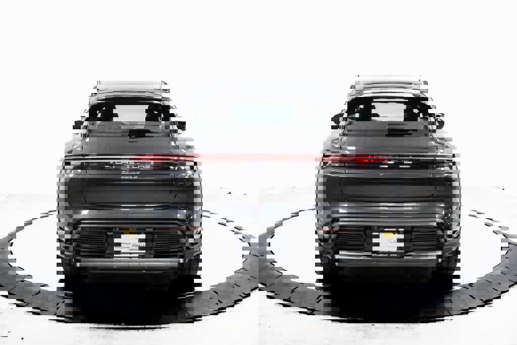 Certified 2022 Porsche Taycan 4 Cross Turismo image 6