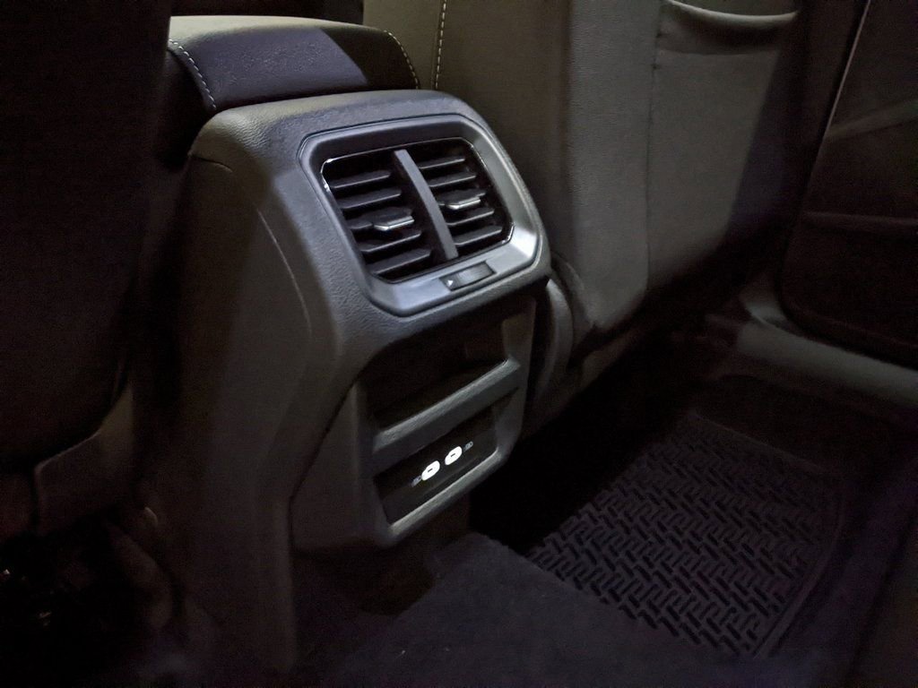 New 2026 Volkswagen Taos SEL AWD/4WD image 24