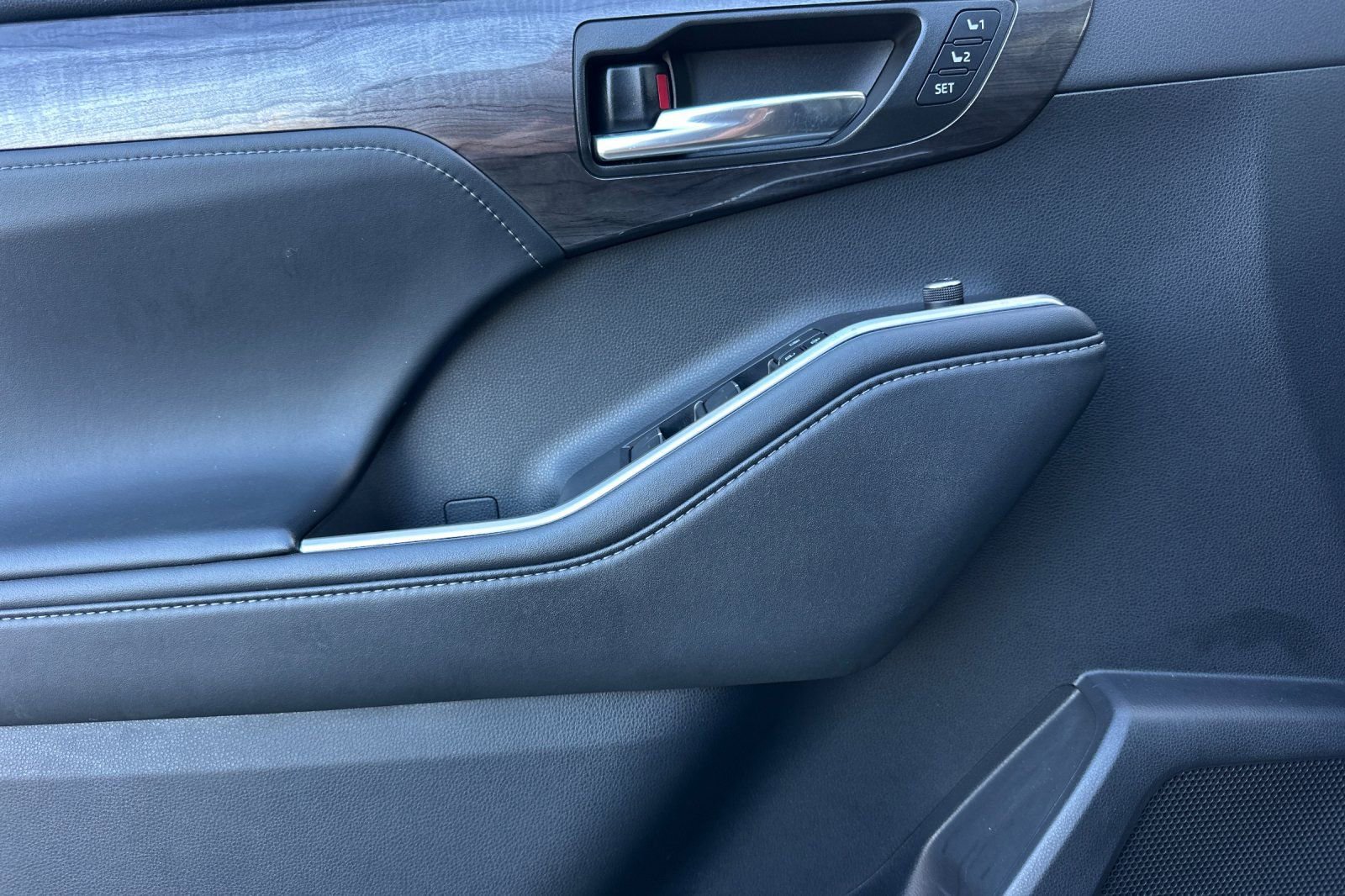 Certified 2022 Toyota Highlander Limited image 13