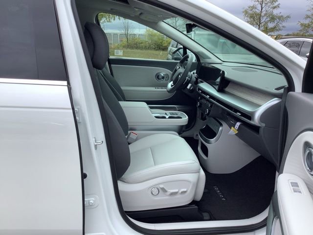New 2026 Hyundai Ioniq 9 Limited image 5