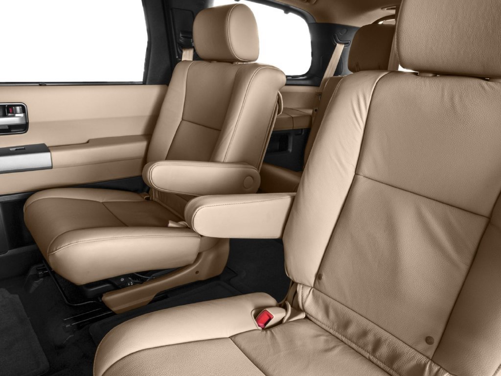 Used 2017 Toyota Sequoia Platinum AWD/4WD image 10