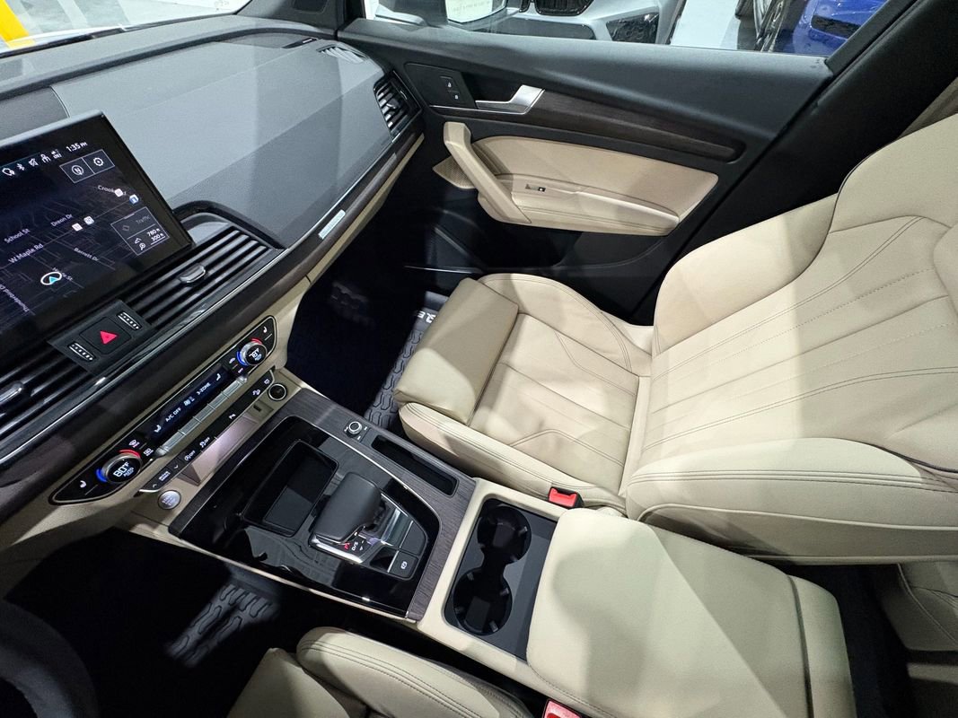 Used 2025 Audi Q5 2.0T Premium Plus w/ Premium Plus Package image 33