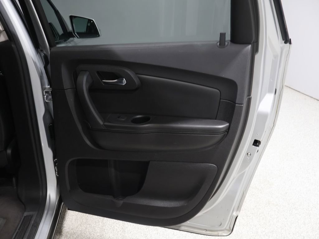 Used 2012 Chevrolet Traverse LT image 21