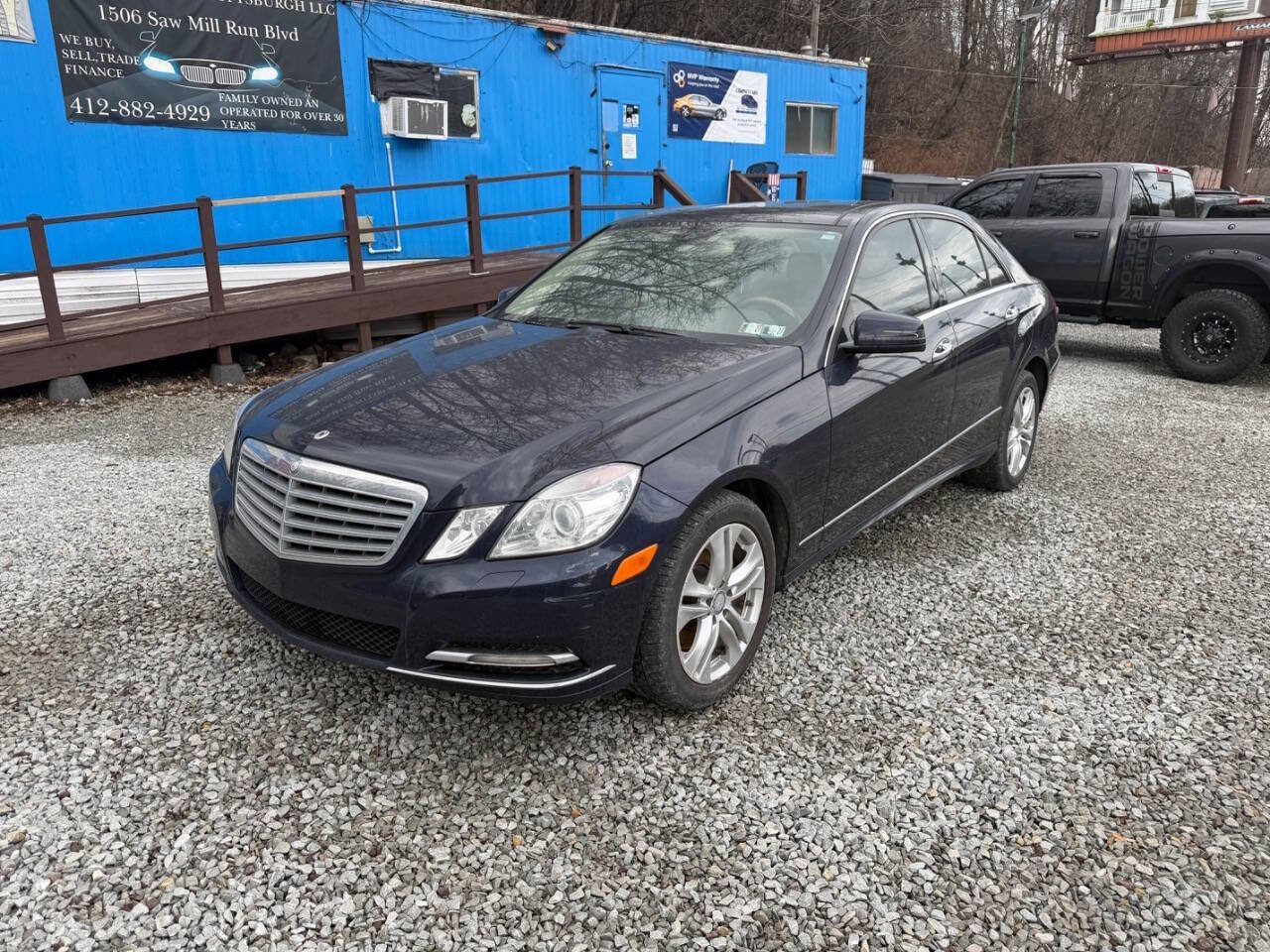 Used 2011 Mercedes-Benz E 350 4MATIC Sedan image 4