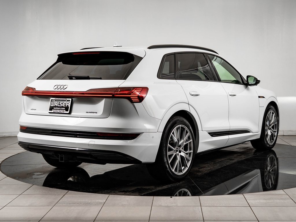Used 2021 Audi e-tron Prestige w/ Prestige Package image 7