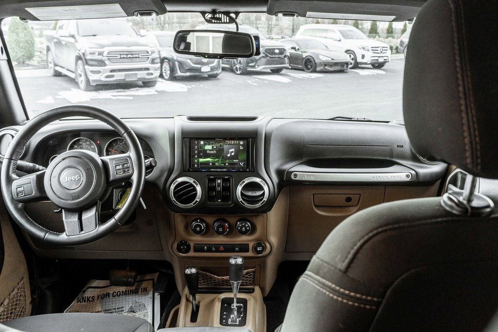 Used 2018 Jeep Wrangler Unlimited Sahara image 8