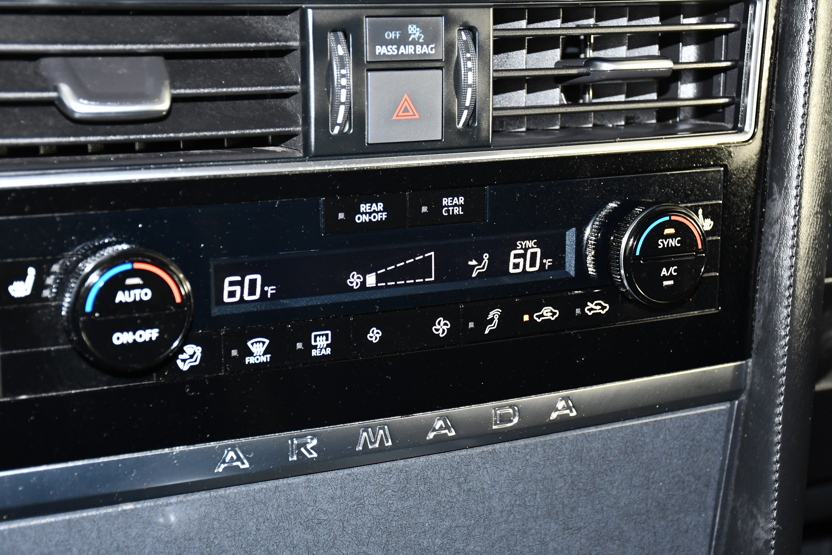 Used 2024 Nissan Armada SV image 29