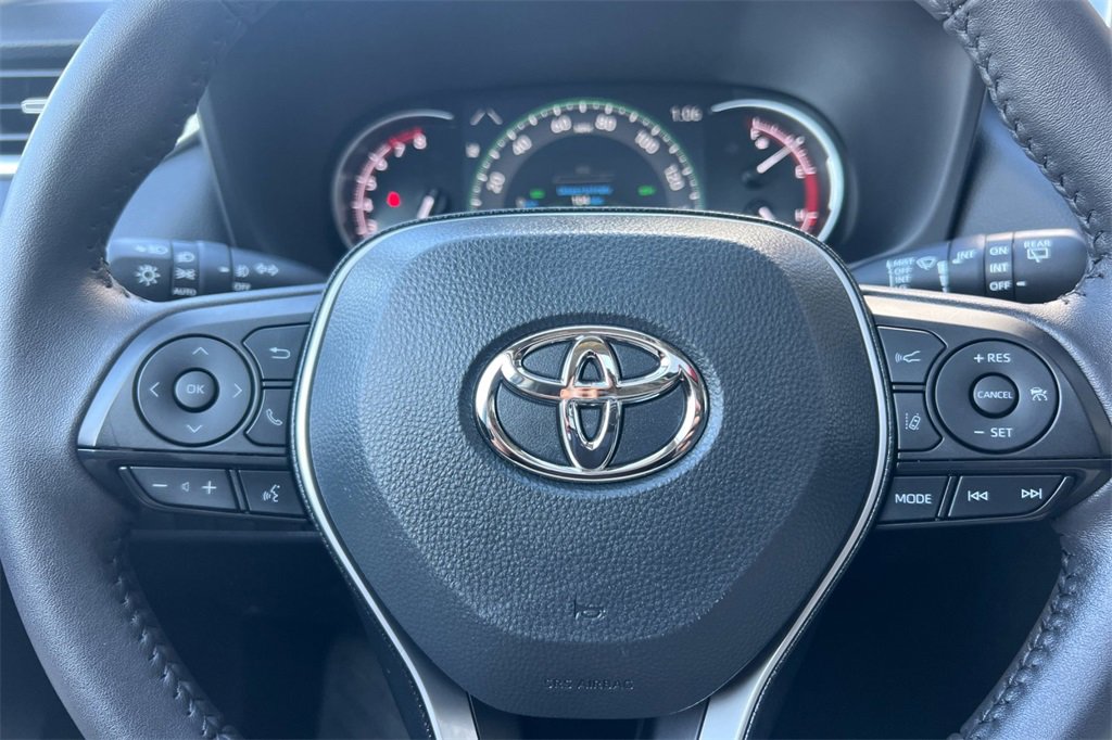 Certified 2025 Toyota RAV4 XLE Premium image 25
