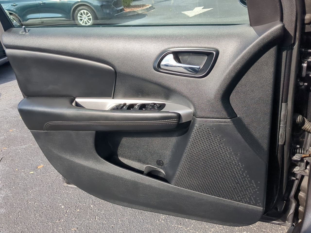 Used 2015 Dodge Journey SXT w/ Flexible Seating Group image 27