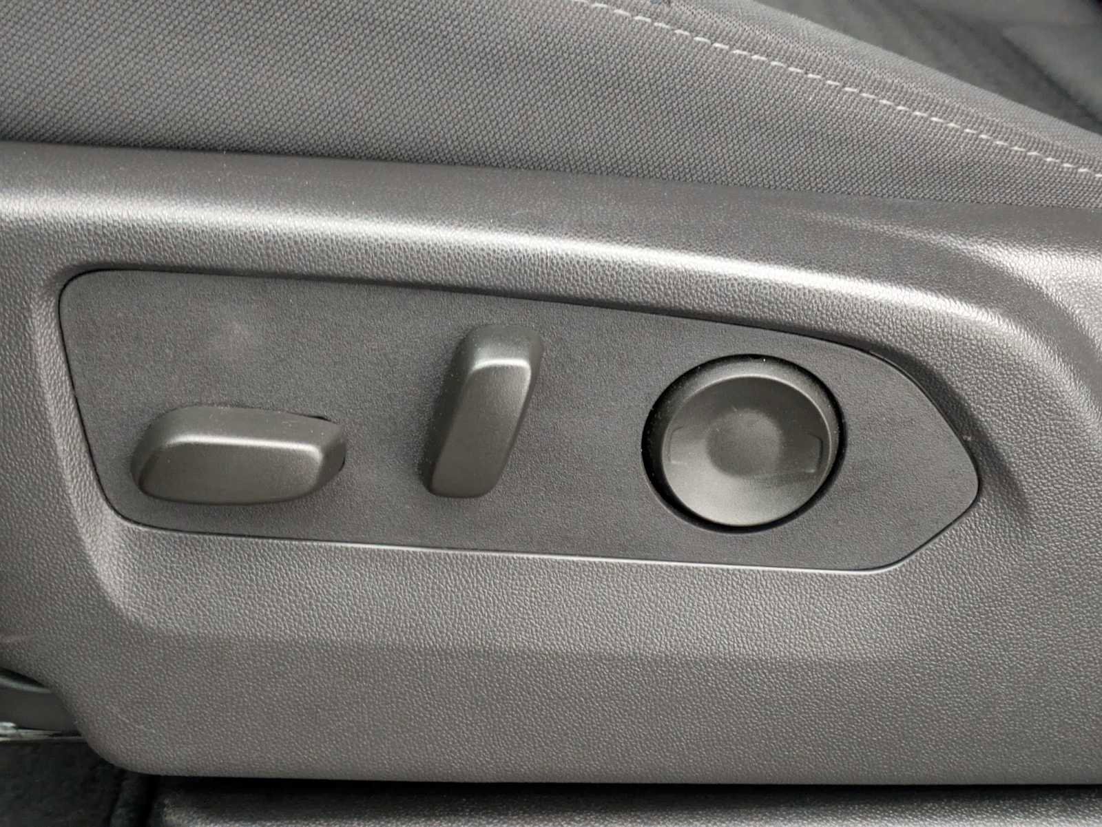 Used 2025 Chevrolet Suburban LS w/ Max Trailering Package image 17