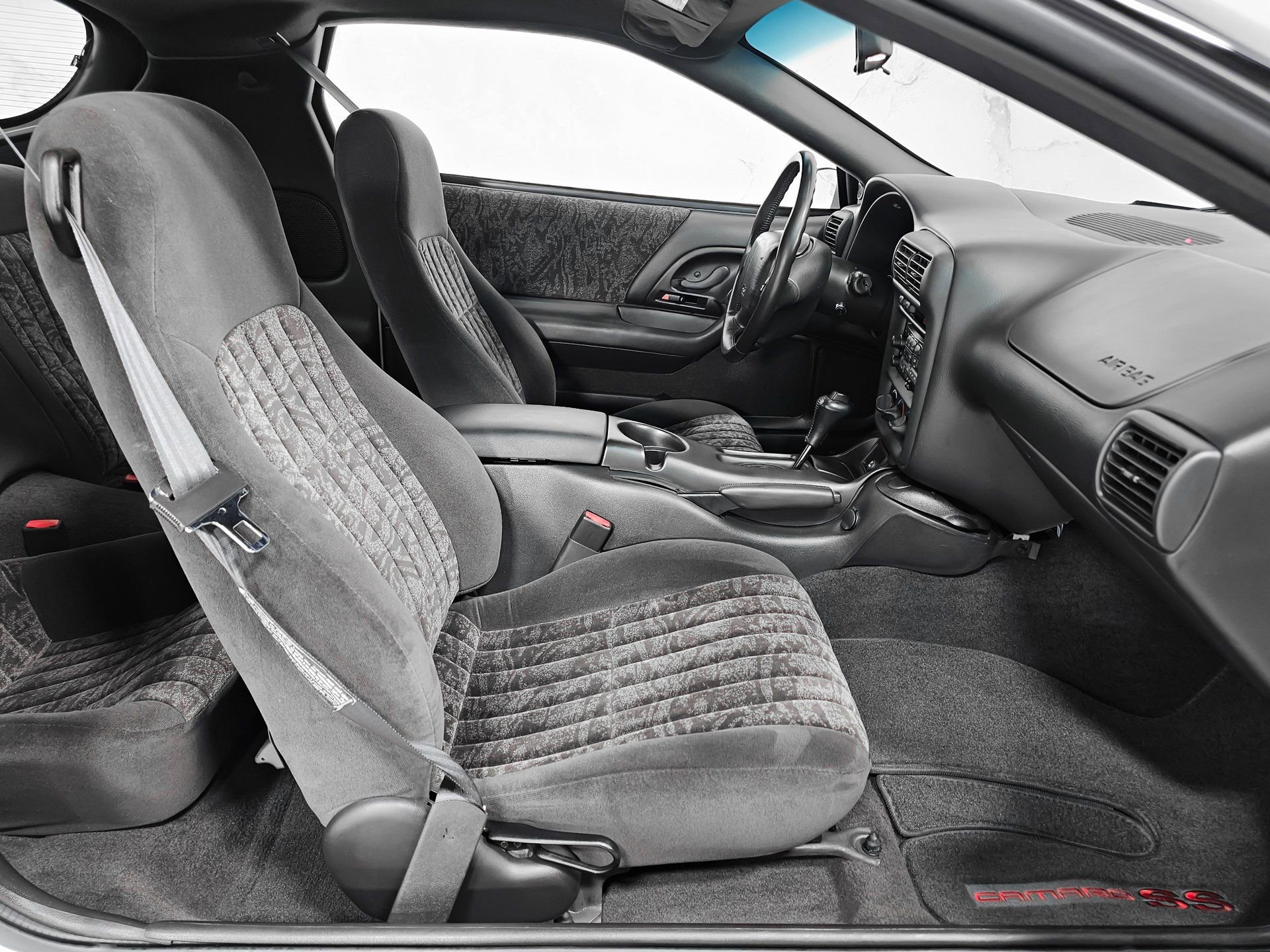 Used 2000 Chevrolet Camaro Z28 w/ SS Performance/Appearance Pkg image 4