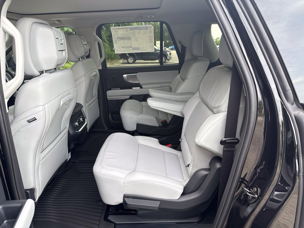 New 2027 Ford Expedition Max Platinum RWD image 41