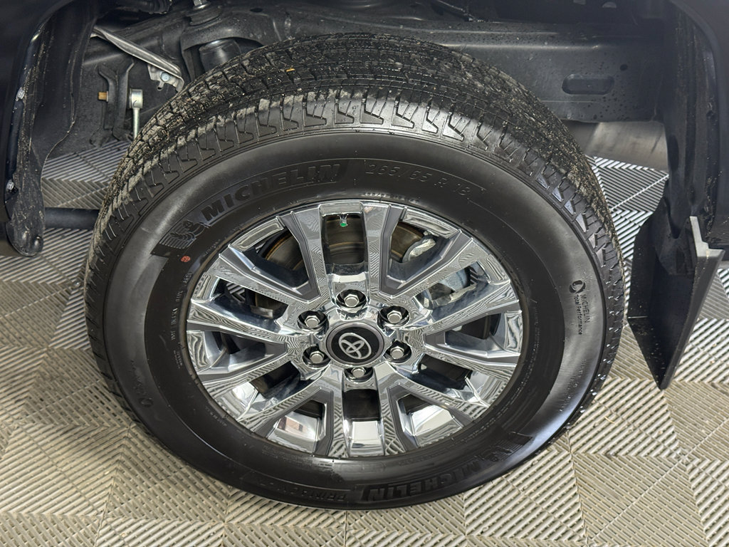 Used 2025 Toyota Tacoma Limited image 7
