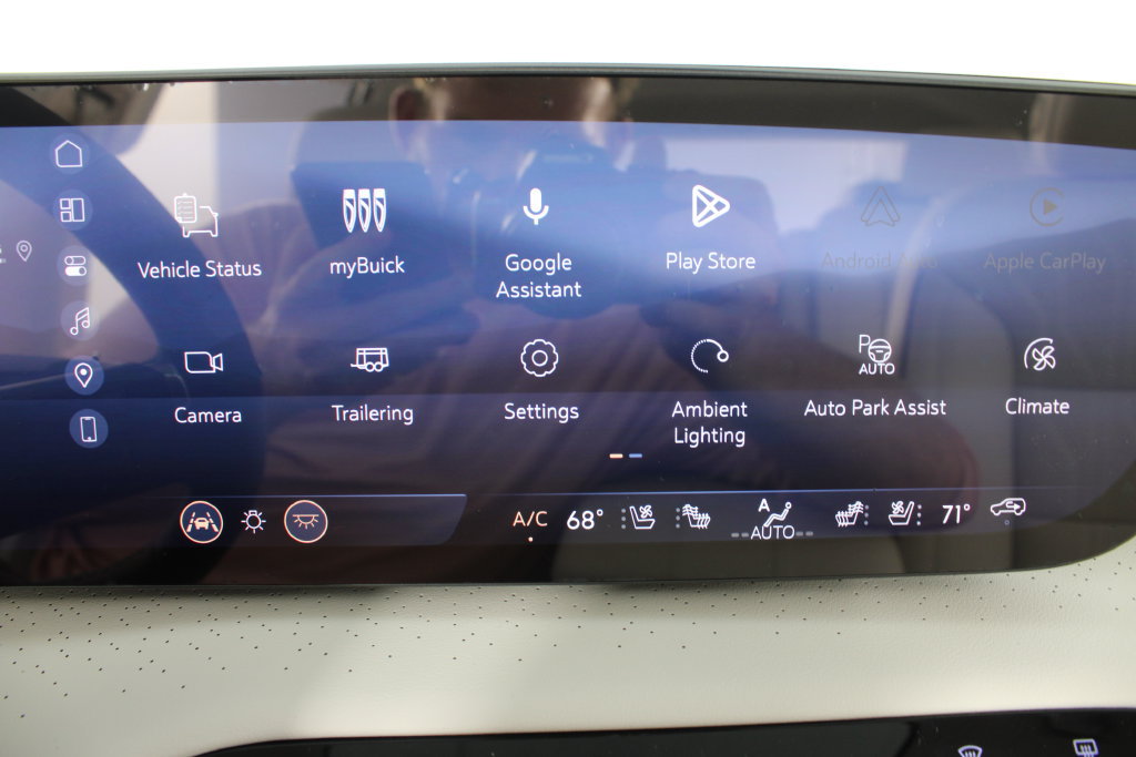 New 2027 Buick Enclave Avenir FWD image 6
