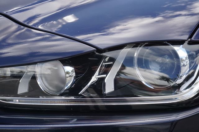 Used 2018 Jaguar XE Prestige image 21