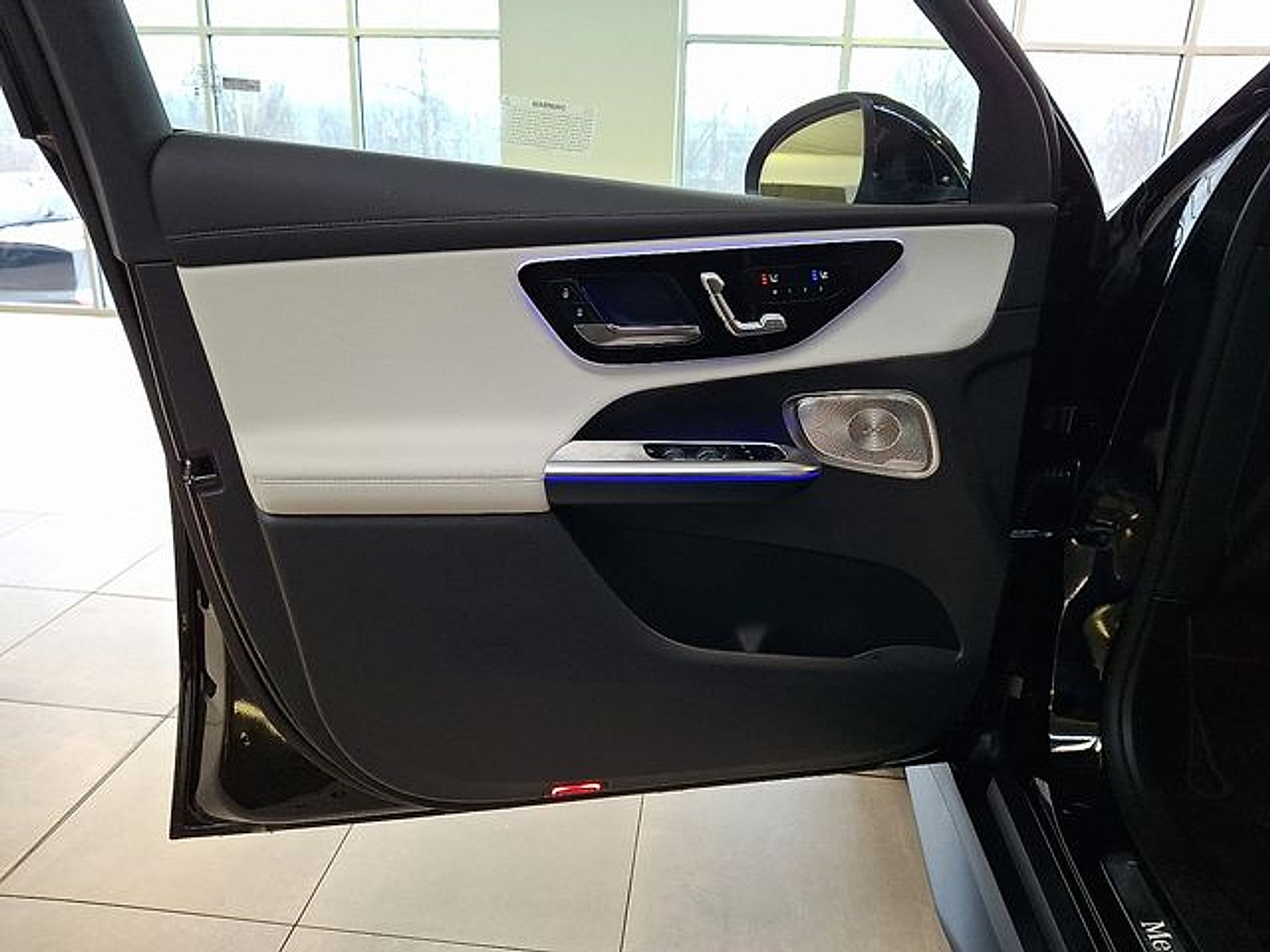 Used 2026 Mercedes-Benz GLC 300 4MATIC image 12