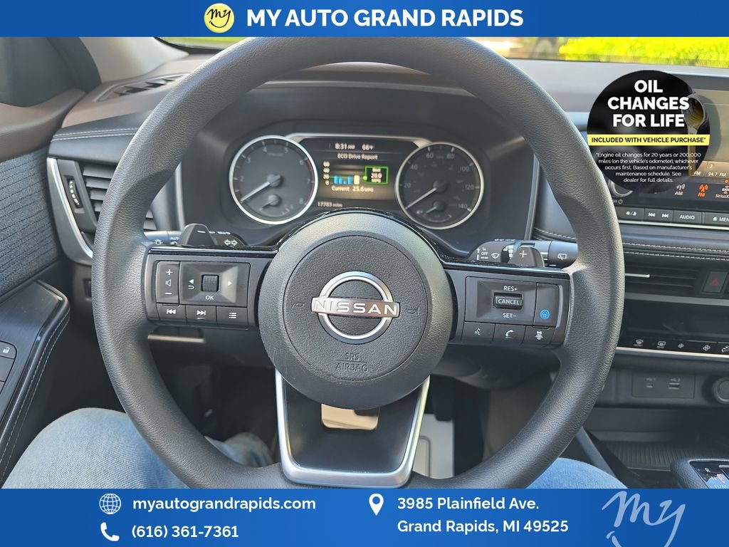 Used 2023 Nissan Rogue SV AWD/4WD image 14