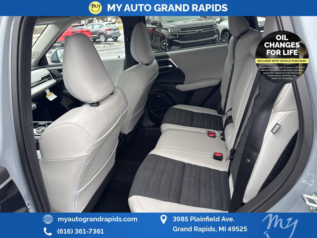 Used 2026 Mitsubishi Outlander SE AWD/4WD image 10