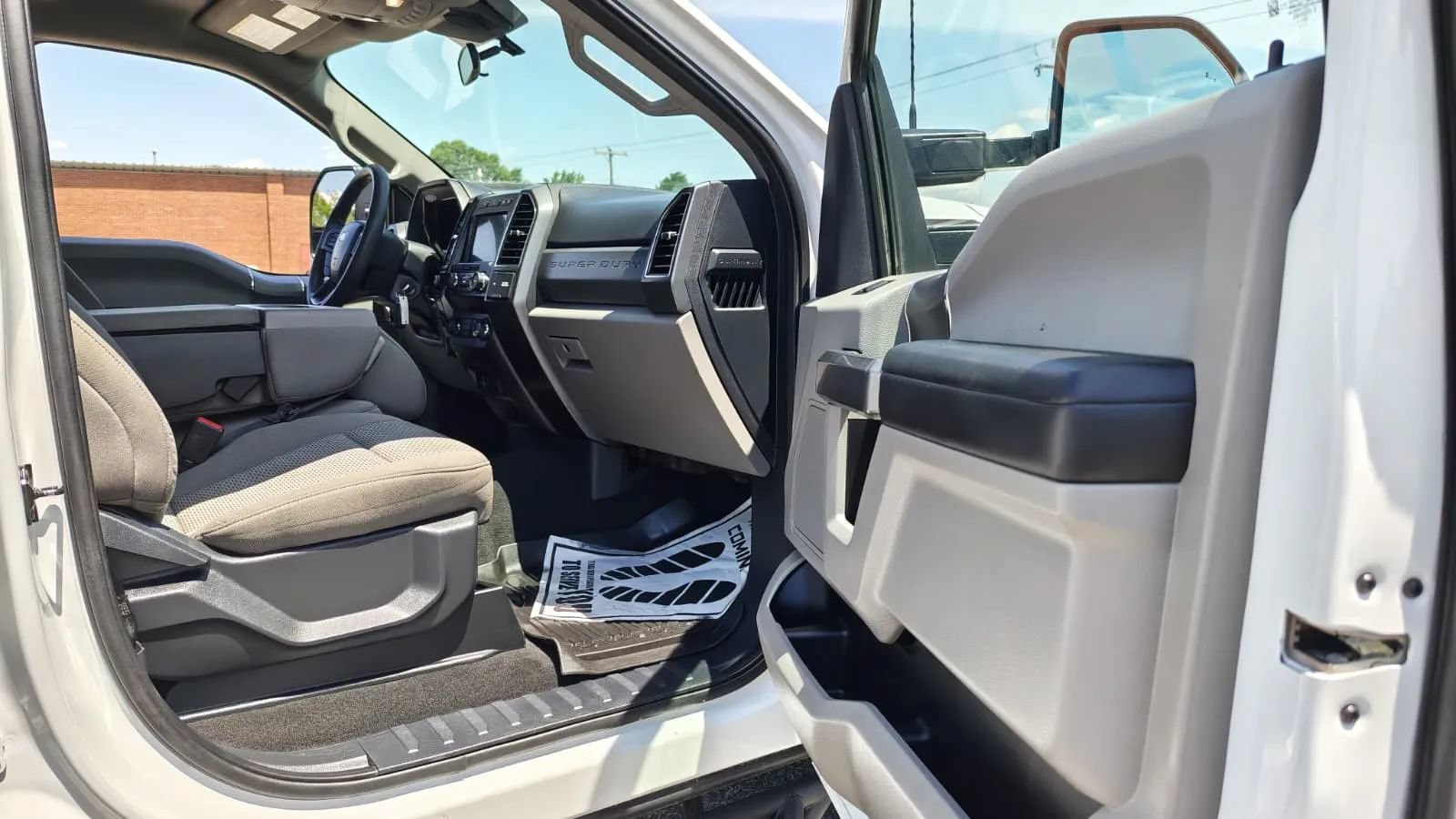 Used 2022 Ford F350 XLT w/ Black Appearance Package AWD/4WD image 11