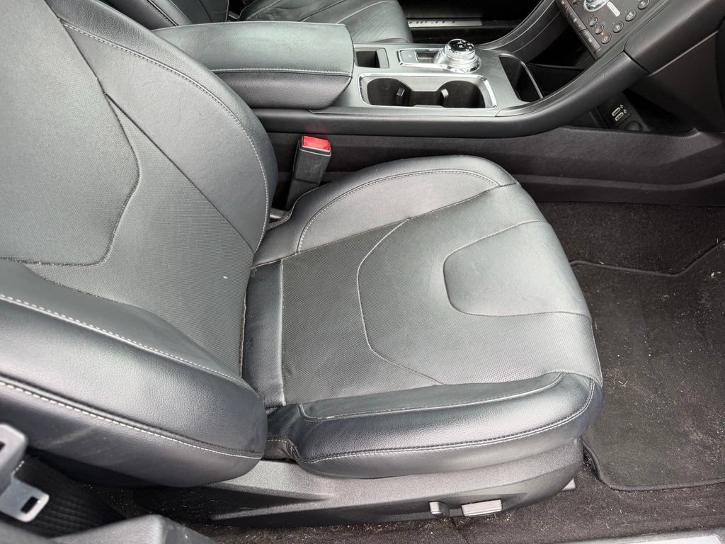 Used 2020 Ford Fusion Titanium AWD/4WD image 16