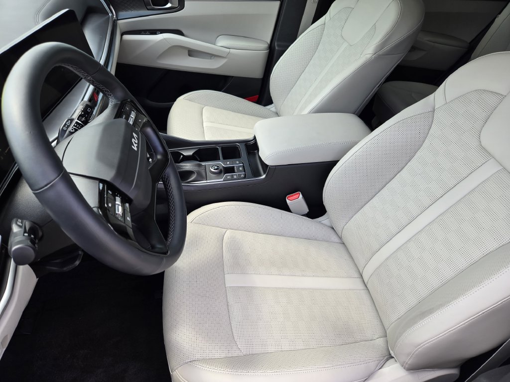 New 2026 Kia Sorento S w/ S Panoramic Sunroof Package FWD image 9