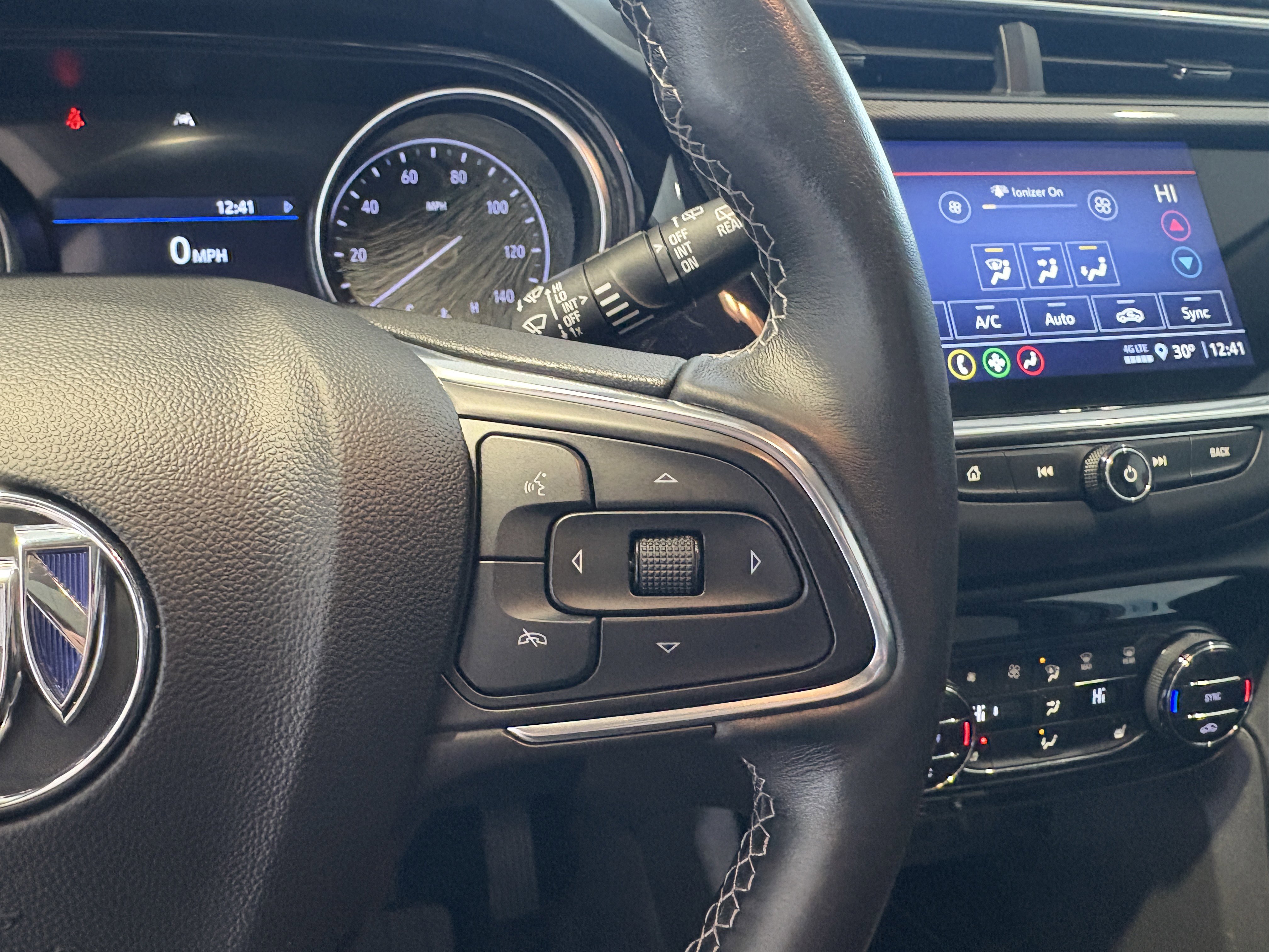 Used 2023 Buick Encore GX Essence w/ Experience Buick Package image 11