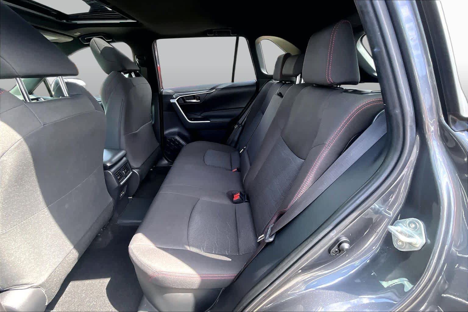 Used 2025 Toyota RAV4 SE w/ Weather & Moonroof Package AWD/4WD image 19