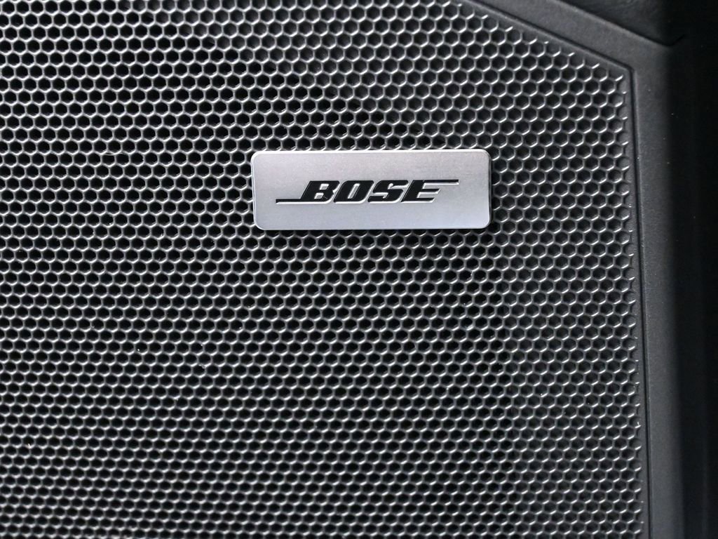 Used 2025 Porsche Cayenne image 25