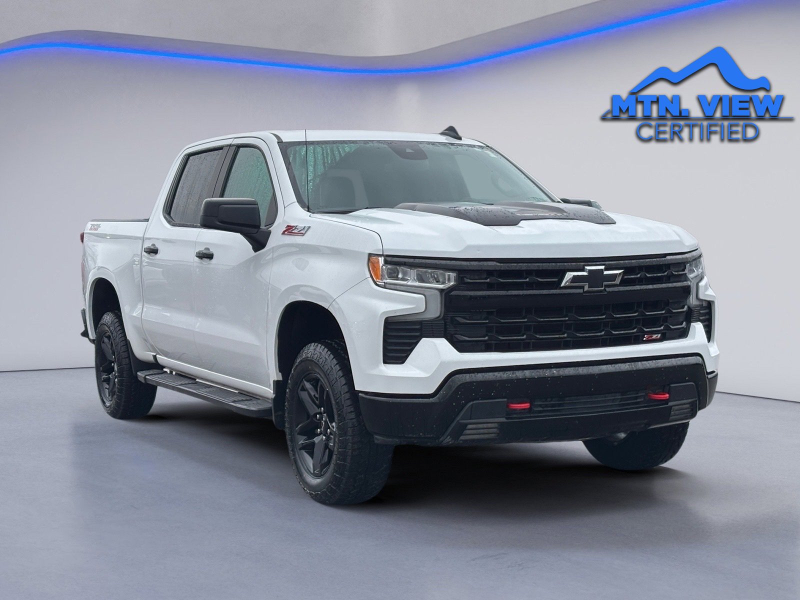 Used 2024 Chevrolet Silverado 1500 LT Trail Boss w/ Protection Package image 9