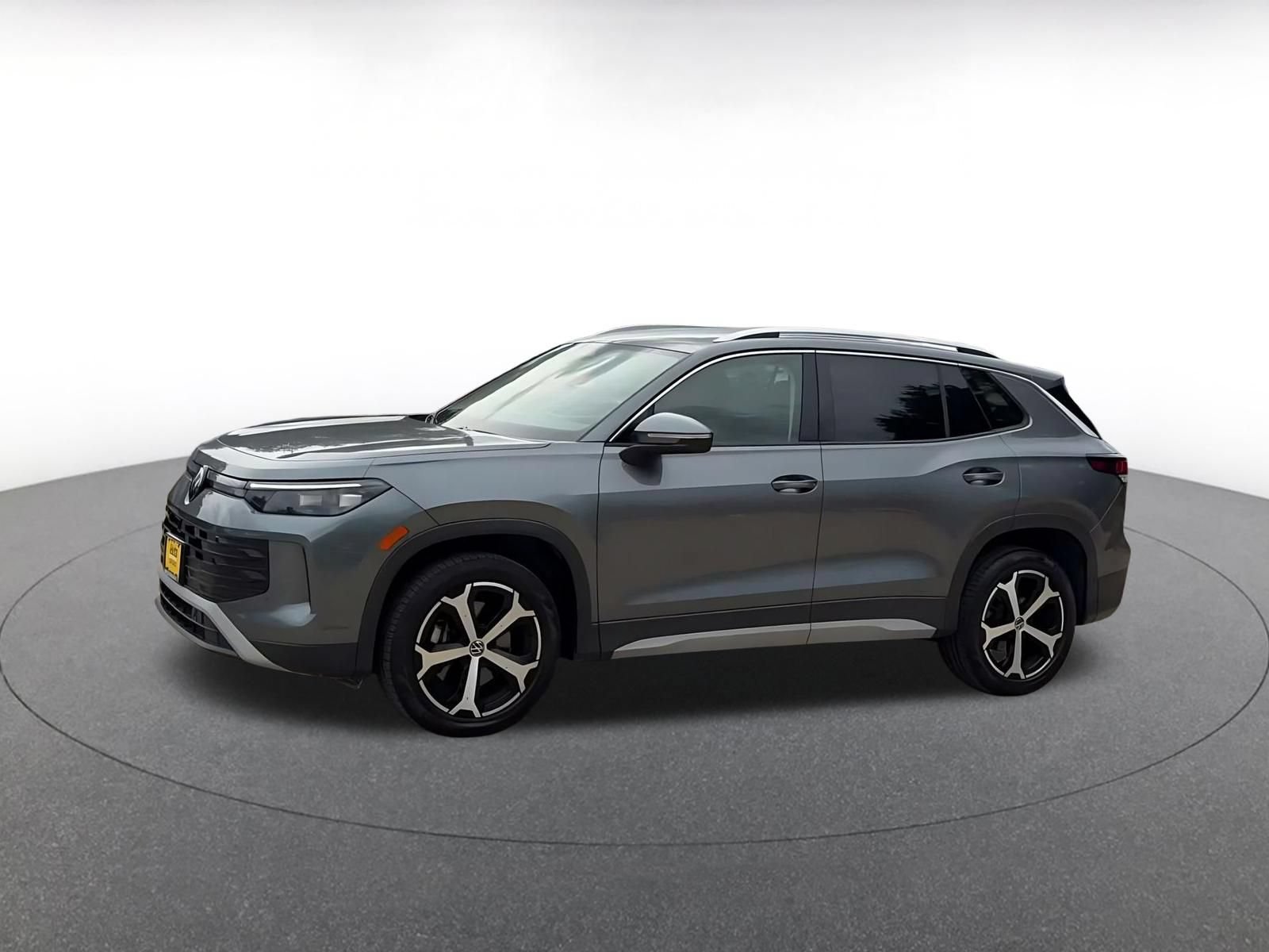 Used 2026 Volkswagen Tiguan SE AWD/4WD image 7