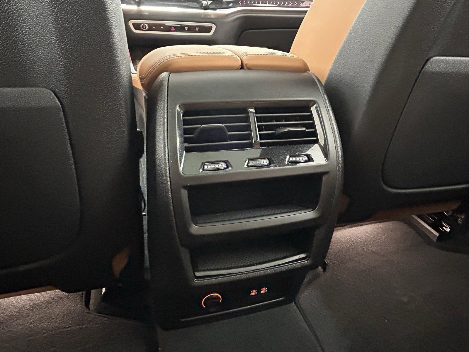 Used 2024 BMW X5 xDrive40i w/ Premium Package image 36