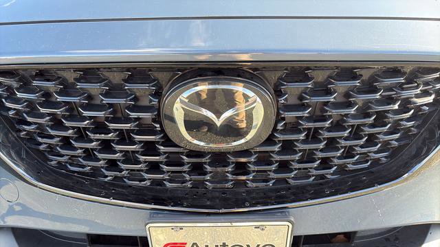 Used 2023 MAZDA CX-5 Carbon Edition image 2