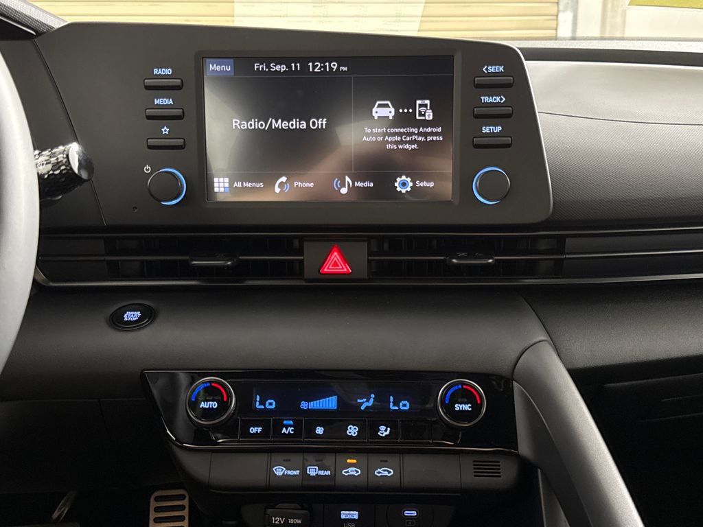 Certified 2025 Hyundai Elantra Sport FWD image 22